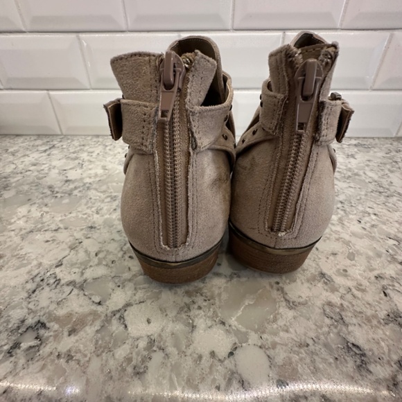 Abound faux suede beige ankle boots Size 12 - Picture 7 of 9
